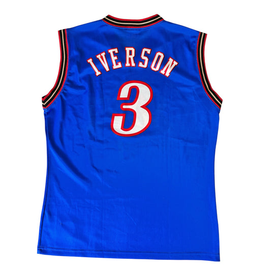 Allen Iverson #3 – Philadelphia Sixers (Édition Champion, Bleu)