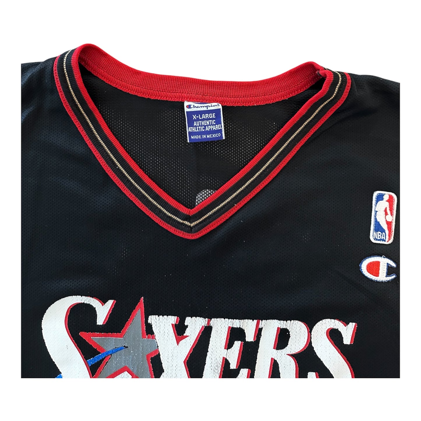 Allen Iverson #3 – Philadelphia 76ers (Champion, années 90/2000)