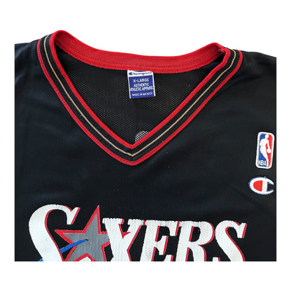Allen Iverson #3 – Philadelphia 76ers (Champion, années 90/2000)